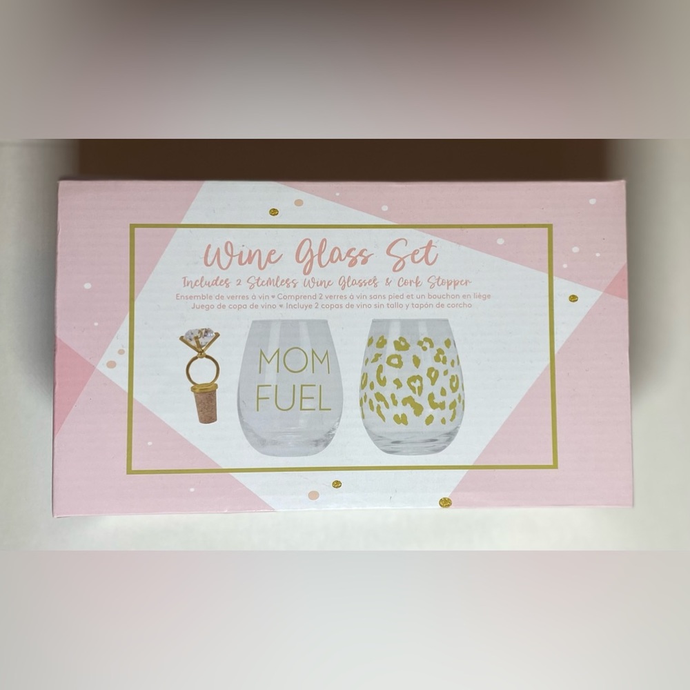 NEW Wine Glass Set